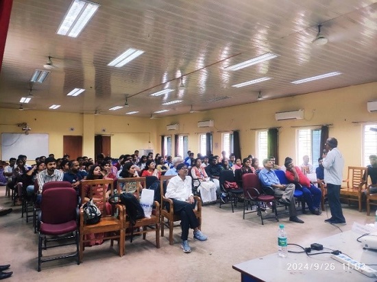 Prof. Pulak Sengupta interacting with the participants