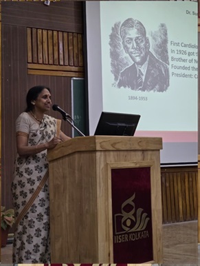 Prof. Dr. Amita Aggarwal delivering the lecture