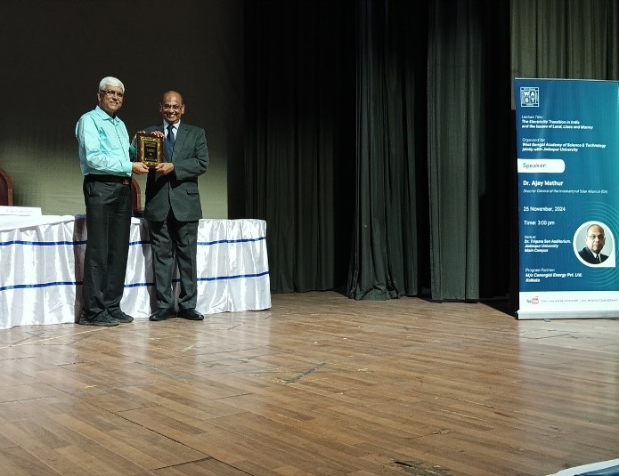 Prof. Subir Sarkar interacting with the participants